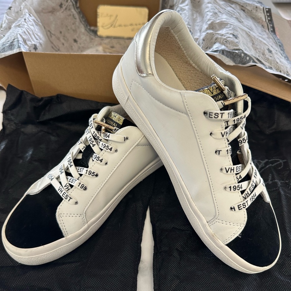 Vintage Havana Epic Sneaker Size 8